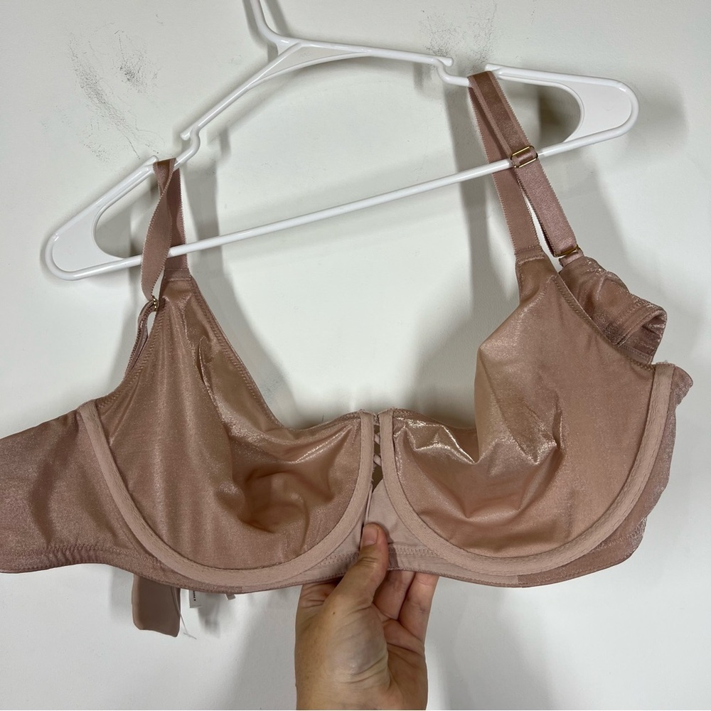 NWOT Torrid T-Shirt Unlined Glossy Mesh Ballet Back Bra Size 42D - Picture 7 of 11